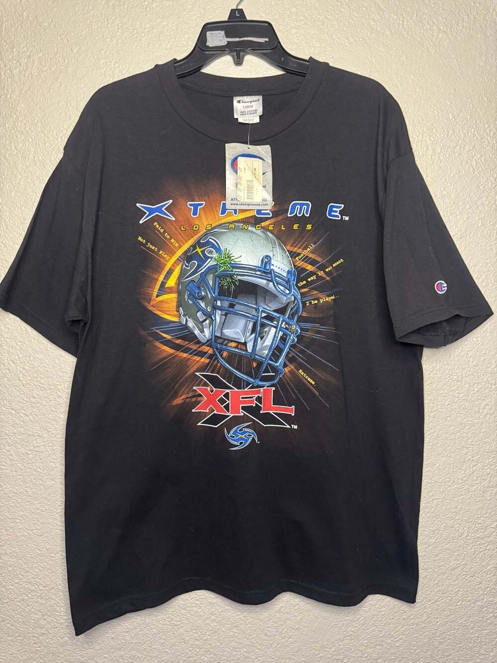 Vintage XFL Los Angeles Xtreme Football Graphic T-Shirt. Size Large.  New with t
